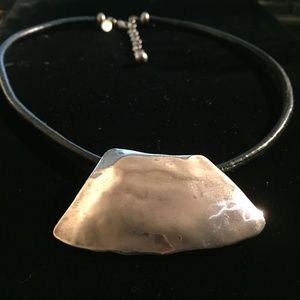 CHICOS LEATHER NECKLACE WITH SLIDE PENDANT